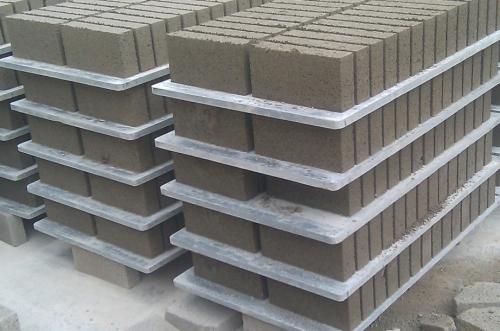 <a href=http://m.lanjingfang.cn/zjtb/ target=_blank class=infotextkey>PVC磚機托板</a>廠家